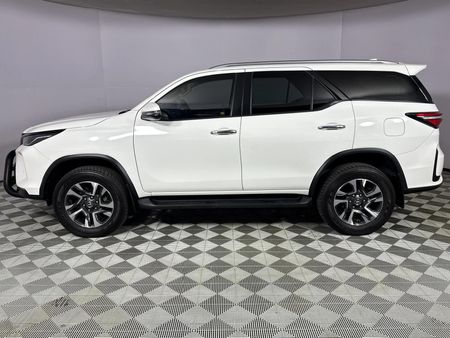 2024-Toyota-Fortuner-24-GD-6-4x4-Auto_18