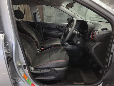 2023-Hyundai-Grand-i10-10-Motion_19