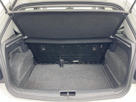 2020-Volkswagen-Polo-Vivo-14-Comfortline-5-dr_12