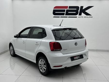 2020-Volkswagen-Polo-Vivo-14-Comfortline-5-dr_3