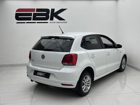 2020-Volkswagen-Polo-Vivo-14-Comfortline-5-dr_5