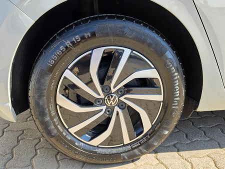 2025-Volkswagen-Polo-10-TSI_9