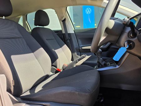 2025-Volkswagen-Polo-10-TSI_10