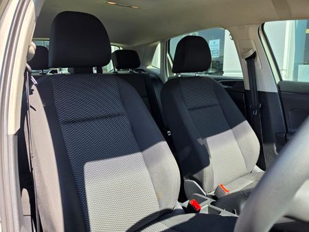 2025-Volkswagen-Polo-10-TSI_11