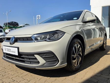 2025-Volkswagen-Polo-10-TSI_5