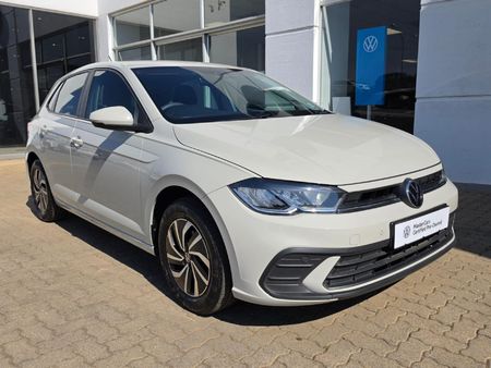 2025-Volkswagen-Polo-10-TSI_8