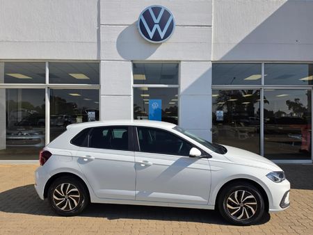 2025-Volkswagen-Polo-10-TSI_0