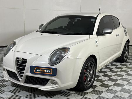 2011-Alfa-Romeo-MiTo-14-Quadrifoglio-Verde_0