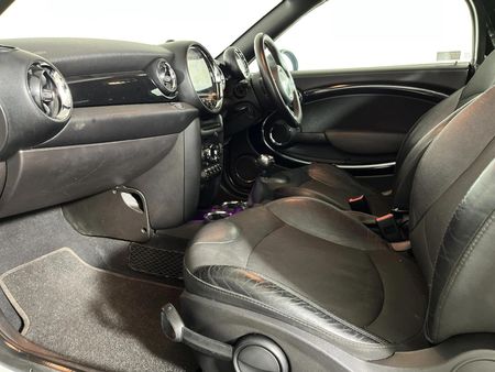 2012-MINI-Roadster-Cooper_5