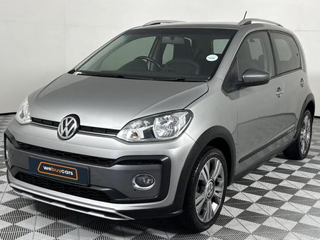 2017-Volkswagen-Up-Cross-Up-10-5-dr_0