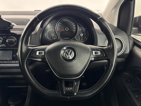 2017-Volkswagen-Up-Cross-Up-10-5-dr_12
