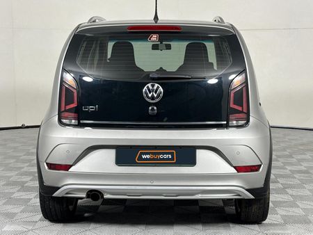 2017-Volkswagen-Up-Cross-Up-10-5-dr_18