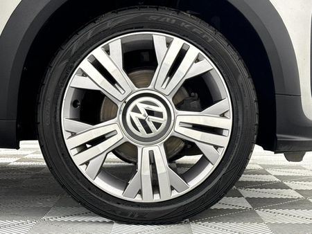 2017-Volkswagen-Up-Cross-Up-10-5-dr_5