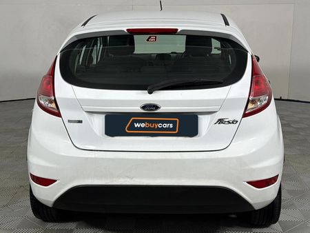2017-Ford-Fiesta-10-EcoBoost-Ambiente-Auto-5-dr_17