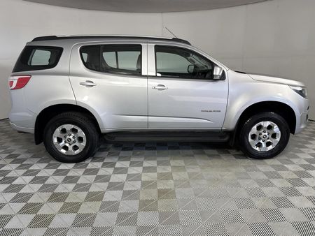 2017-Chevrolet-Trailblazer-25-LT-Auto_16