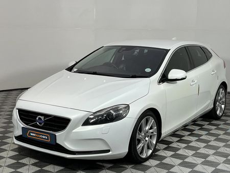 2014-Volvo-V40-T4-Excel-Auto_0