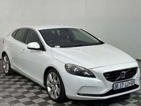 2014-Volvo-V40-T4-Excel-Auto_15