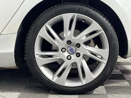 2014-Volvo-V40-T4-Excel-Auto_6