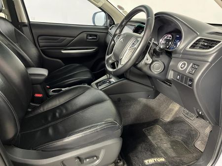 2020-Mitsubishi-Triton-24-Di-Dc-Xtreme-4x4-Auto-Double-Cab_5