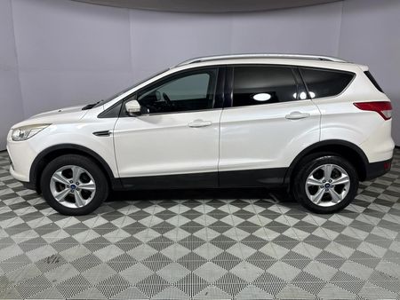 2015-Ford-Kuga-15-EcoBoost-Ambiente_18