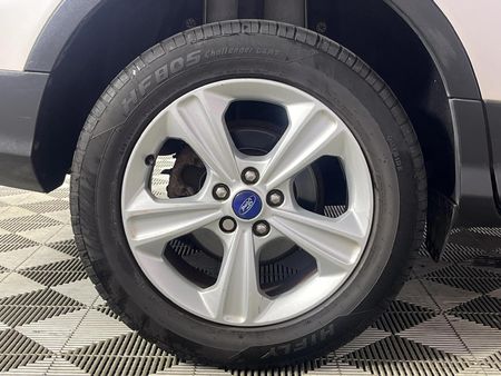 2015-Ford-Kuga-15-EcoBoost-Ambiente_7