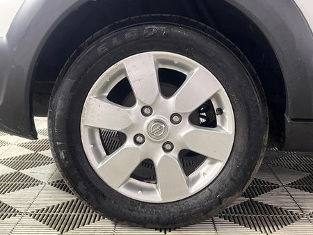 2014-Nissan-Livina-16-Acenta-X-Gear_7