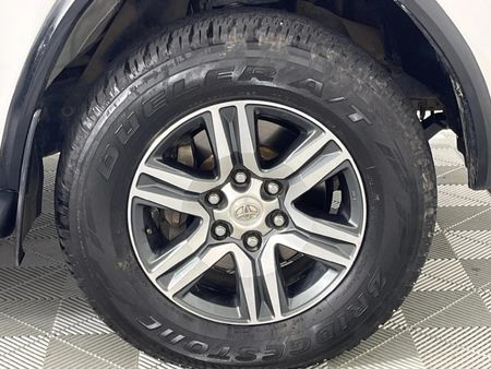 2019-Toyota-Fortuner-24-GD-6-4x4-Auto_4
