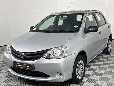 2012-Toyota-Etios-15-Xi-5-dr_0