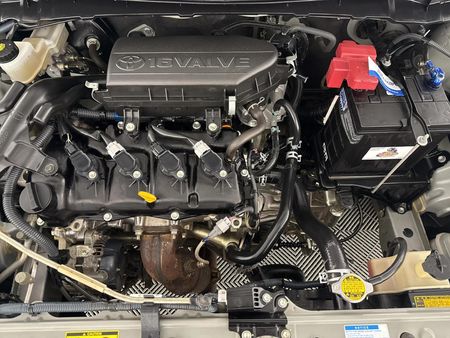 2012-Toyota-Etios-15-Xi-5-dr_11