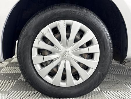 2012-Toyota-Etios-15-Xi-5-dr_4