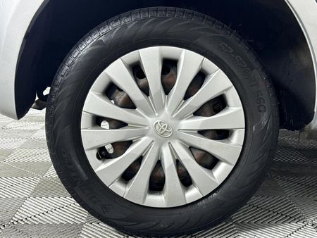 2012-Toyota-Etios-15-Xi-5-dr_7