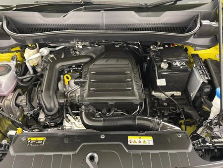 2025-Volkswagen-T-Cross-10-TSI-Life-Auto_13