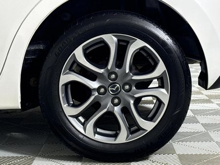 2017-Mazda-2-15-Individual-5-dr-Auto_5