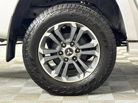 2022-Mitsubishi-Triton-24-Di-Dc-4x4-Auto-Double-Cab_7