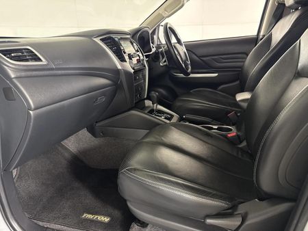 2022-Mitsubishi-Triton-24-Di-Dc-4x4-Auto-Double-Cab_8