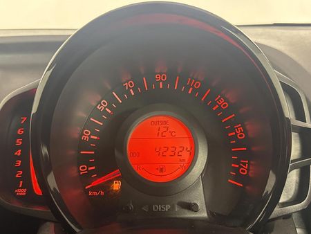 2017-Toyota-Aygo-10-5-dr_2
