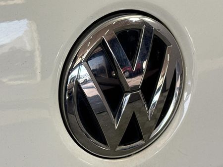 2014-Volkswagen-Polo-GP-12-TSI-Trendline-66kW_11