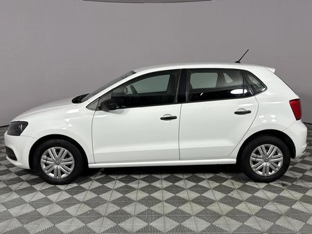 2014-Volkswagen-Polo-GP-12-TSI-Trendline-66kW_18