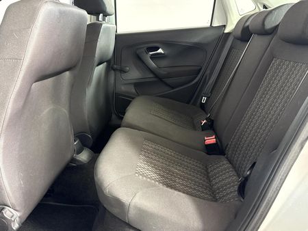2014-Volkswagen-Polo-GP-12-TSI-Trendline-66kW_3