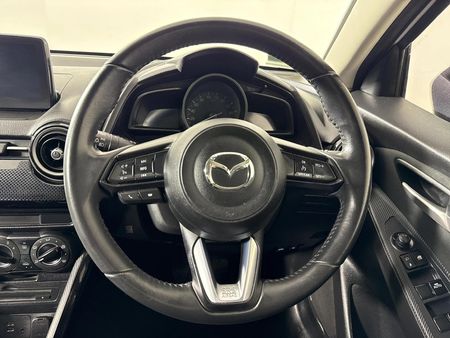 2017-Mazda-2-15-Individual-5-dr_11