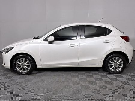 2017-Mazda-2-15-Individual-5-dr_18