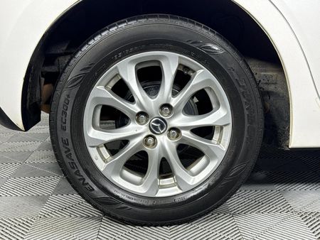 2017-Mazda-2-15-Individual-5-dr_7