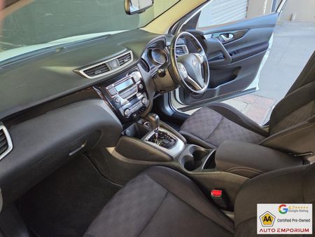 2017-Nissan-Qashqai-12T-Acenta-Auto_17
