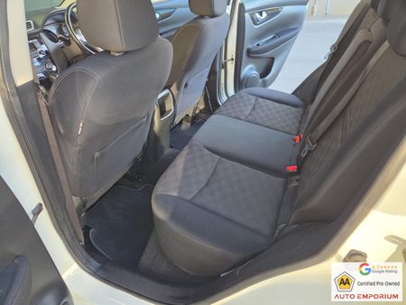 2017-Nissan-Qashqai-12T-Acenta-Auto_18