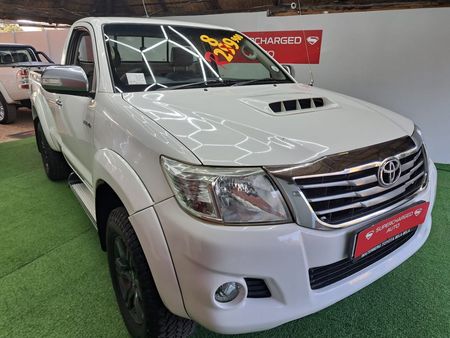 2014-Toyota-Hilux-30-D-4D-Raider-Raised-Body-Single-Cab_2