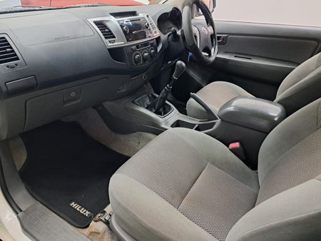 2014-Toyota-Hilux-30-D-4D-Raider-Raised-Body-Single-Cab_6