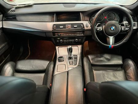 2014-BMW-5-Series-520d-M-Sport-Auto_9