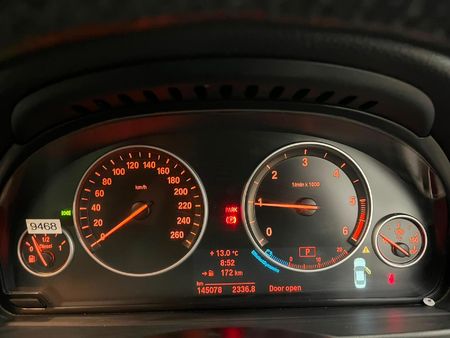 2014-BMW-5-Series-520d-M-Sport-Auto_10