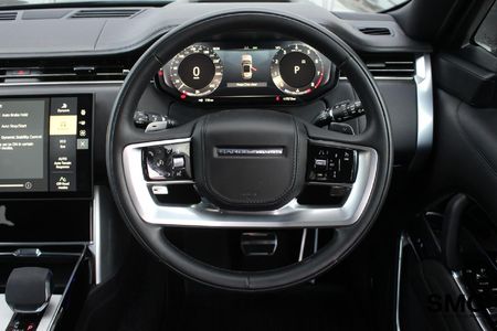 2026-Land-Rover-Range-Rover-44-HSE_13