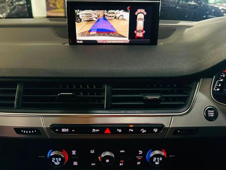 2016-Audi-Q7-30-TDI-quattro-Auto-45-TDI_9